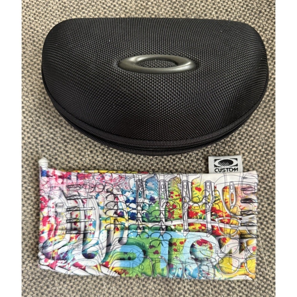 Oakley Sunglasses Case & Bag ONLY Clamshell Zip Around Ballistic Hard Case EUC